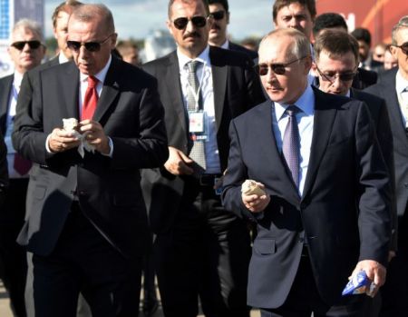 Διευρύνεται η αμυντική συνεργασία Ρωσίας-Τουρκίας – Τι είπαν Πούτιν-Ερντογάν για τα SU-57