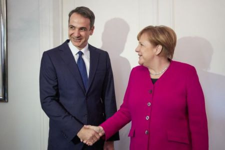 Σε τι προσβλέπει η Μέρκελ από τη συνάντηση με Μητσοτάκη