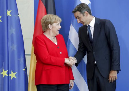 Γερμανικός Τύπος για επίσκεψη Μητσοτάκη: Ο Έλληνας πρωθυπουργός ζητά επενδύσεις κι όχι χάρες