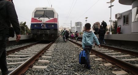 Διαμαρτυρία μεταναστών στον σταθμό Λαρίσης