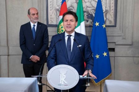 Ραγδαίες εξελίξεις στην Ιταλία: Εντολοδόχος πρωθυπουργός ο Κόντε