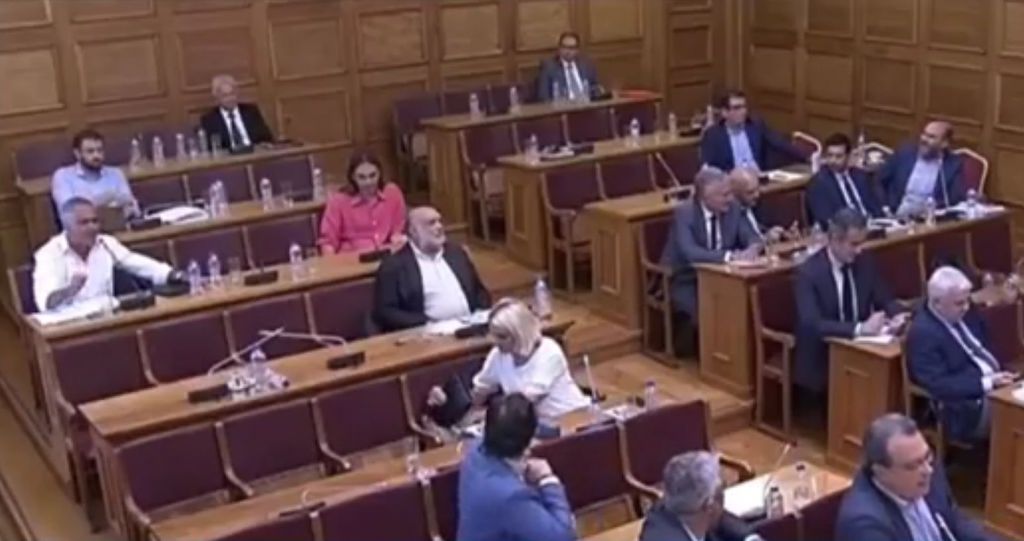 Σκληρή κόντρα Μαρκόπουλου – Σκουρλέτη στη Βουλή