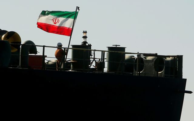 Adrian Darya : Άλλαξε πάλι ρότα το ιρανικό δεξαμενόπλοιο – Πού κατευθύνεται τελικά