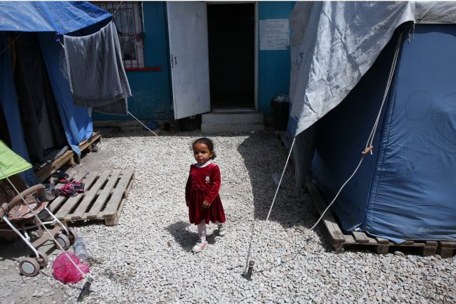 Καταπέλτης ο ΟΗΕ: Η πλειονότητα των προσφυγόπουλων στα νησιά δεν πηγαίνουν σχολείο