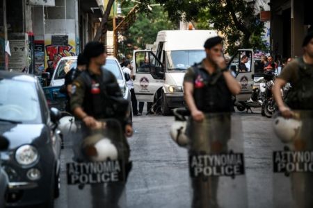 Τι δηλώνουν οι πρωταγωνιστές της ομοφοβικής επίθεσης από άνδρες των ΜΑΤ