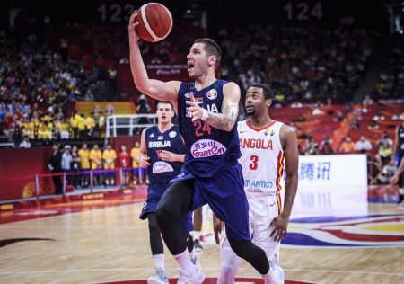 «Show» από τη Σερβία στην πρεμιέρα