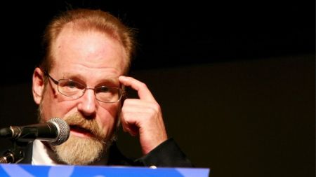 Πέθανε ο πρώην επικεφαλής της Greenpeace Στιβ Σόγιερ