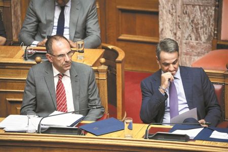 Ελευθερία στους εμβολιασμένουςκαι «μασάζ»στους αρνητές