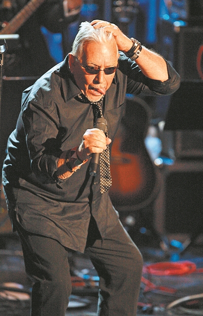 «Το ροκ δεν έχει ενδιαφέρον. Είναι business»