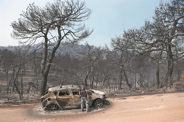 Η χώρα μετράει τις πληγές της στα καμένα…