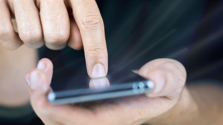 Το πολύ κινητό βλάπτει σοβαρά τη… ζυγαριά