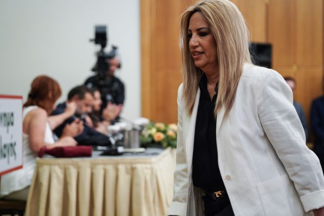 Γεννηματά κατά Τσίπρα – Μητσοτάκη για το προσφυγικό