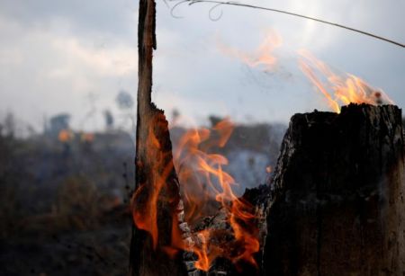Αμαζόνιος: Δεν σβήνουν οι φωτιές