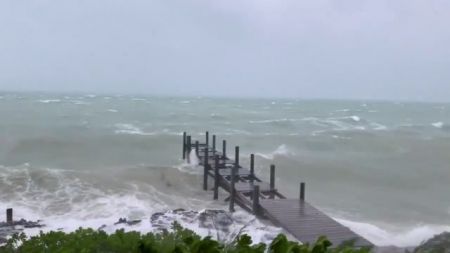 Συναγερμός στις Μπαχάμες για τον κυκλώνα Ντόριαν : Ενισχύθηκε στην κατηγορία 5
