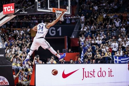 Τα καρφώματα του Γιάννη που ξεσήκωσαν τον κόσμο