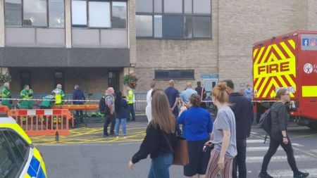 Βρετανία: «Άγνωστη» ουσία διέρρευσε σε νοσοκομείο – Έξι άτομα μολύνθηκαν