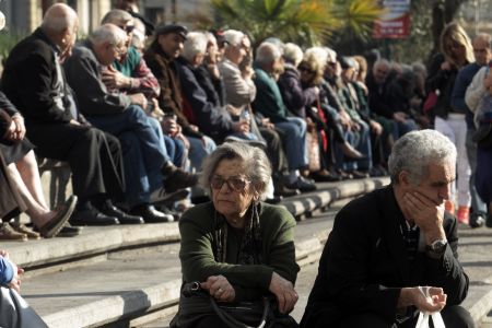 Στη λίστα αναμονής 450.000 συνταξιούχοι – Ποιοι και πόσοι περιμένουν