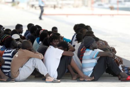 Ιταλία: Το Eleonore αποβιβάζει τελικώς μετανάστες