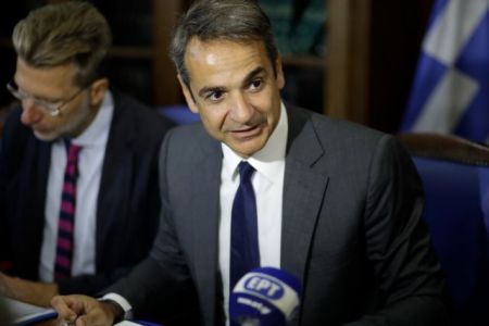 Mitsotakis seeks growth pact between business, labour, state