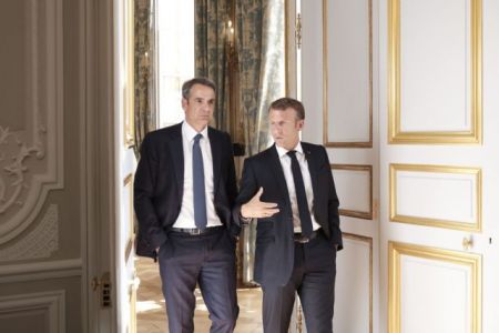 Mitsotakis’ agreements with Merkel, Macron