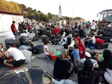 Προσφυγικό : Σε δύο φάσεις η αποσυμφόρηση στη Μόρια – 1500 μεταφέρονται στη Β. Ελλάδα