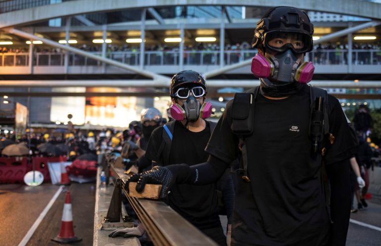 Î–ÏŽÎ½Ï„Î±Ï‚ Ï„Î¿Î½ Â«ÎµÎ¼Ï†ÏÎ»Î¹Î¿Â» Ï„Î¿Ï… Î§Î¿Î½Î³Îº ÎšÎ¿Î½Î³Îº | tovima.gr