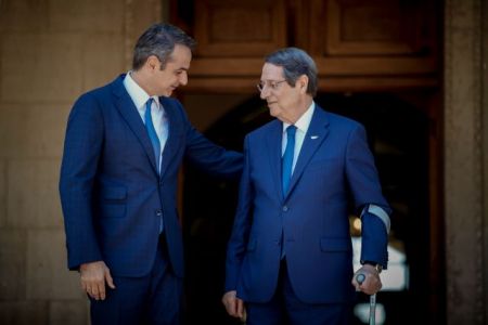 Συντονισμός Λευκωσίας- Αθήνας για Κυπριακό : Συνάντηση Αναστασιάδη – Μητσοτάκη