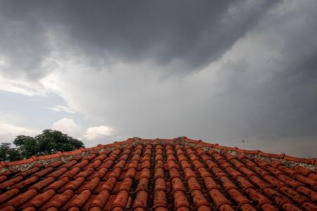 Καιρός: Σε ποιες περιοχές αναμένονται καταιγίδες