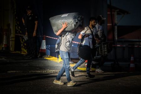 Προσφυγικό: Ποιες οι κομπίνες των δουλεμπόρων στη Λέσβο