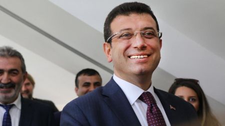Τουρκία: Ο υπουργός Εσωτερικών κατά του δημάρχου Κωνσταντινούπολης