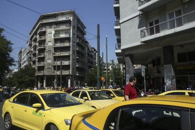 Οι ταξιτζήδες αντιδρούν σε ΚΥΑ που τροποποιεί το ελάχιστο τίμημα μίσθωσης