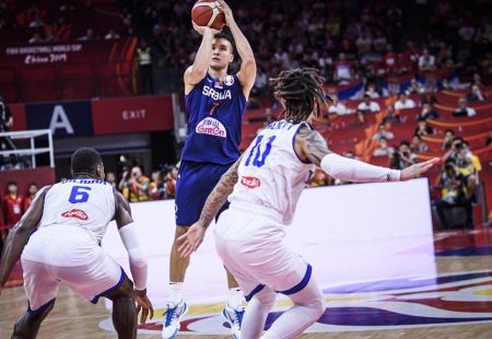 Μουντομπάσκετ : Άλλη κλάση η Σερβία, «πάτησε» και την Ιταλία