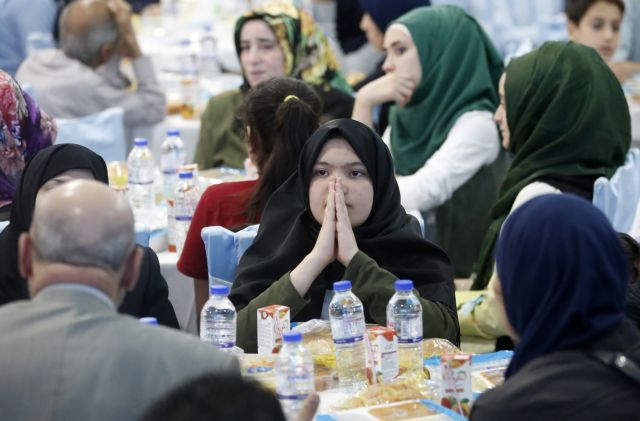 Ερντογάν: Με πρόσχημα τους πρόσφυγες εκβιάζει και πάλι