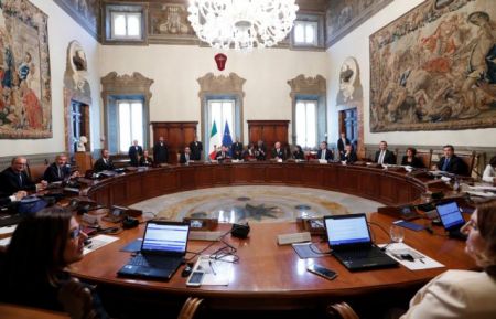 Ιταλία: Ορκίστηκε η νέα κυβέρνηση του Τζουζέπε Κόντε