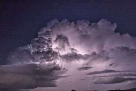 Καιρός: Μικρή πτώση της θερμοκρασίας και βροχές