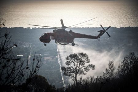 Νέα Μάκρη – πυρκαγιά: Καταγγελίες για εμπρησμό – Βελτιωμένη η εικόνα