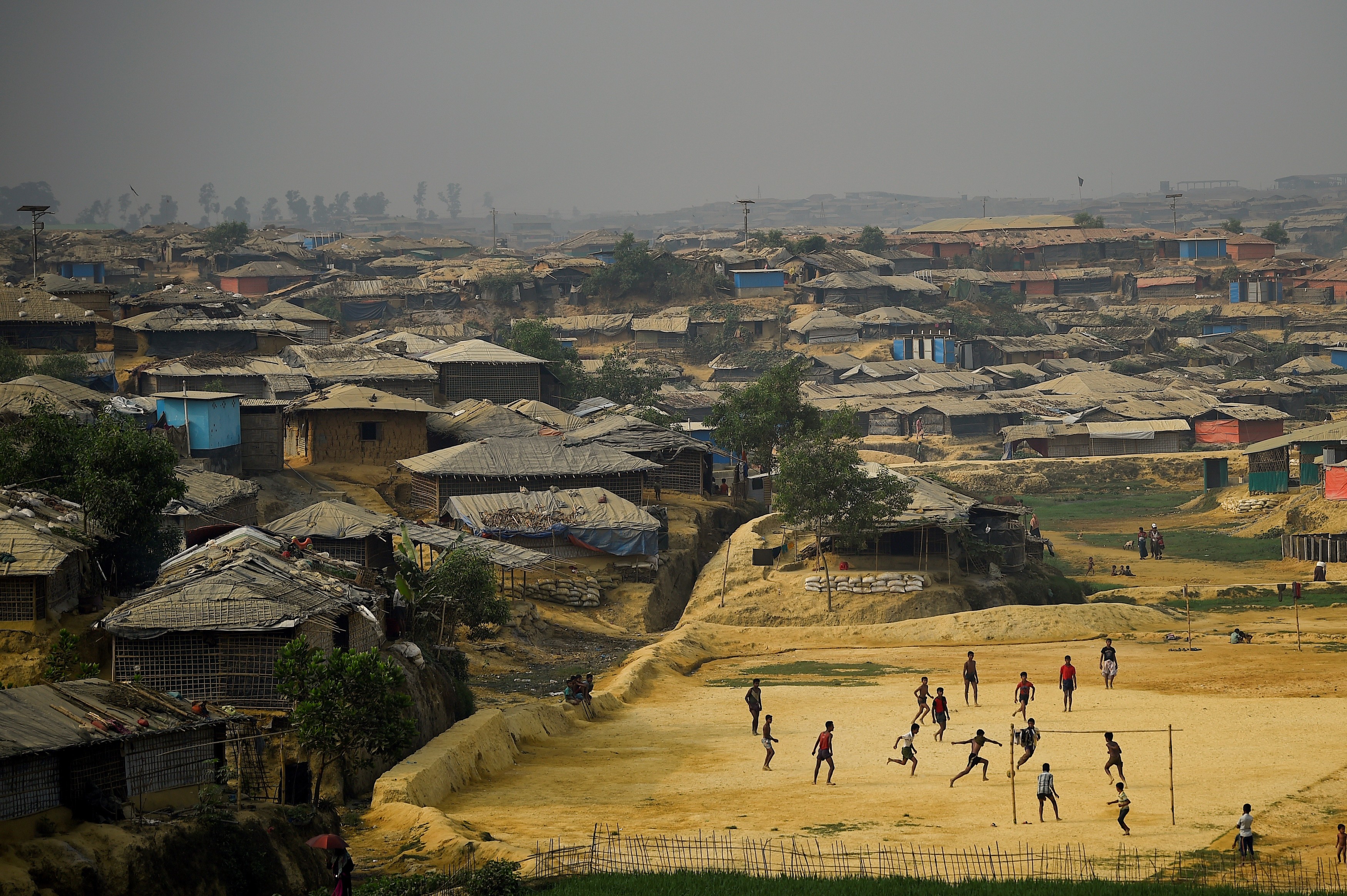 Στο… σκοτάδι οι Ροχίνγκια από την κυβέρνηση του Μπαγκλαντές
