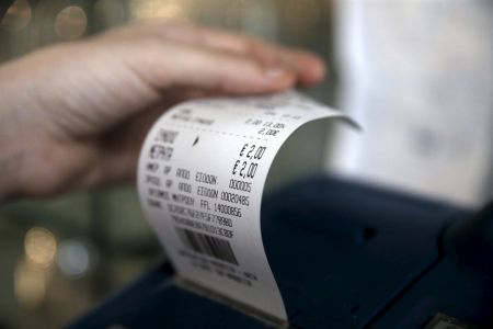 ΑΑΔΕ: Πάρτι φοροδιαφυγής – Γιατροί, κατασκευαστές μέχρι και γραφεία τελετών