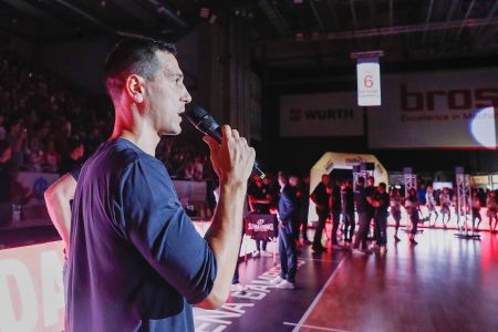 Απέσυρε τη φανέλα του Ζήση η Μπάμπεργκ κι εκείνος έριξε… βόμβα