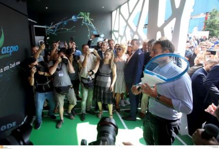 ΔΕΘ : Τις ικανότητές τους στο τένις έδειξε ο Κυριάκος Μητσοτάκης