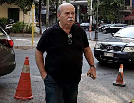 «Πυρά» Βούτση σε κυβέρνηση για προσφυγικό και ασφάλεια