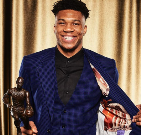 Γιάννης Αντετοκούνμπο: Πρεσβευτής αντικαπνιστικής καμπάνιας