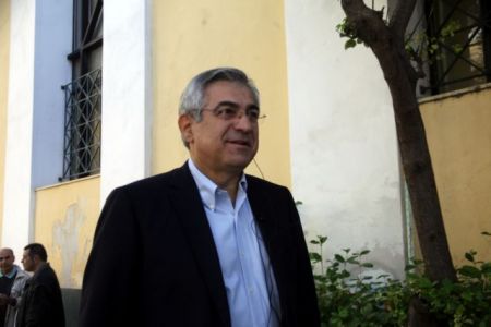 Αθώος ο Καρχιμάκης για τα απόρρητα στοιχεία σε ερώτησή του για τα Σινούκ