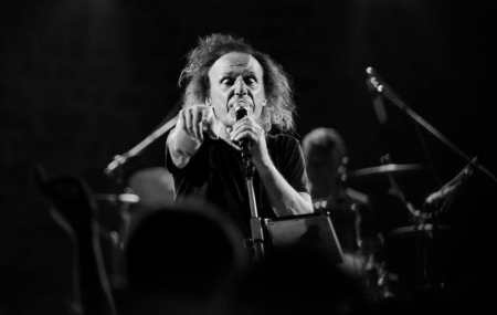 Με το «Φλασάκι» αποχαιρέτησε τον Μαχαιρίτσα ο Παπακωνσταντίνου