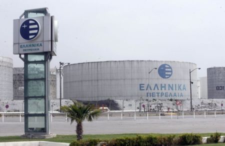 Κόντρα κυβέρνησης-ΣΥΡΙΖΑ για την πώληση των ΕΛΠΕ