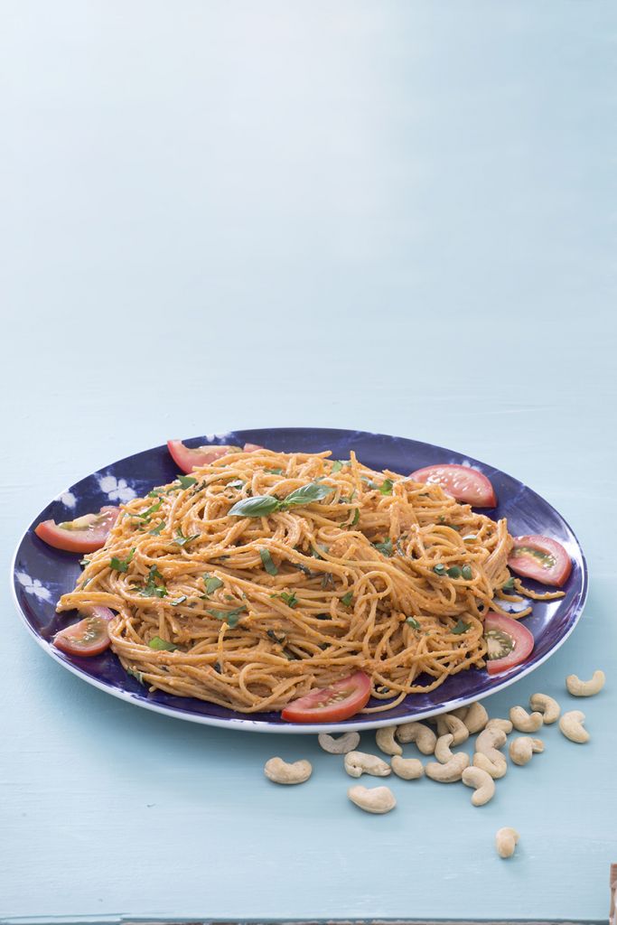 Μακαρόνια με κρεμώδη σάλτσα ντομάτας