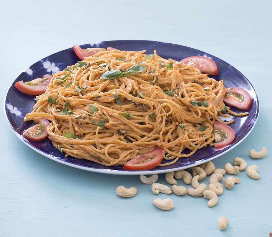 Μακαρόνια με κρεμώδη σάλτσα ντομάτας