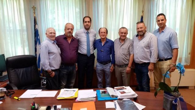 Σε καλό κλίμα η συνάντηση Κεφαλογιάννη με εκπροσώπους της Ομοσπονδίας ταξί