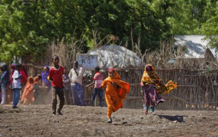 Κένυα: 14χρονη μαθήτρια απαγχονίστηκε επειδή καθηγητής την προσέβαλε για την έμμηνο ρύση της