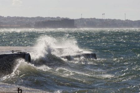 Καιρός: Αγριεύουν οι άνεμοι – Έως εννέα μποφόρ την Παρασκευή